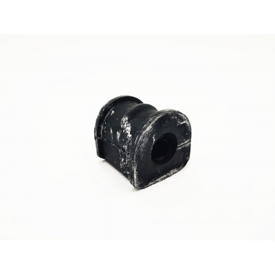 Rear stabilizer bushing